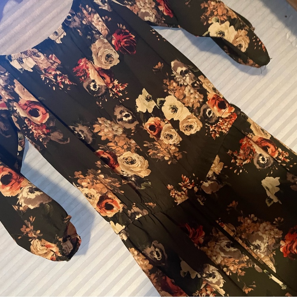 Shorts Romper with Rose Design